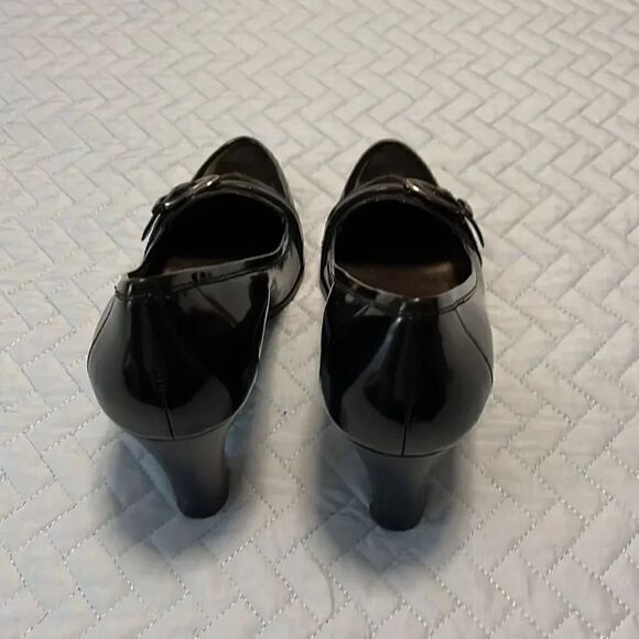 Circa Joan & David pumps. Size 7 1/2 - Picture 4 of 6